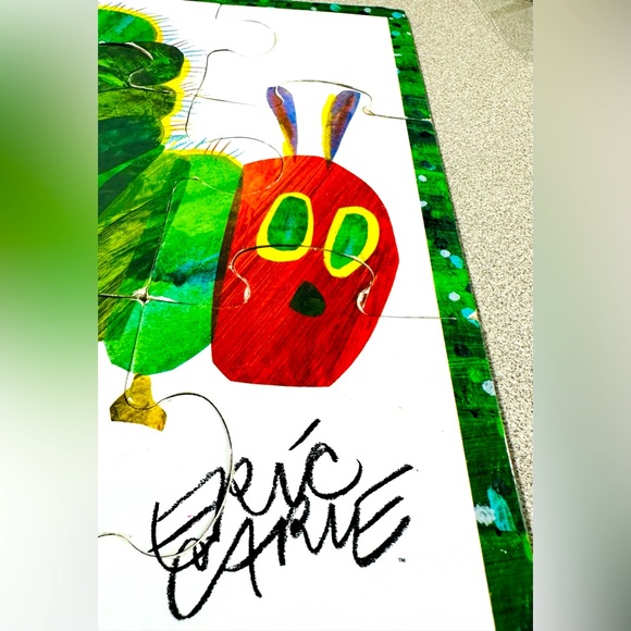 🚦🚦 Bundle 2 puzzles for $12 Mudpuppy 12 pc Puzzle - The Very Hungry Catepillar - Picture 8 of 9